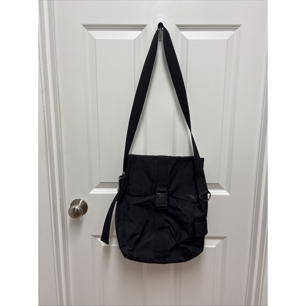 Kavu Black Messenger Crossbody Bag